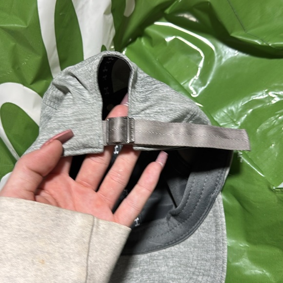 Under Armor Hat - Picture 2 of 2